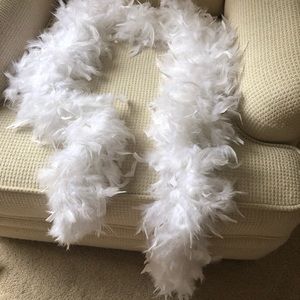 White feather boa